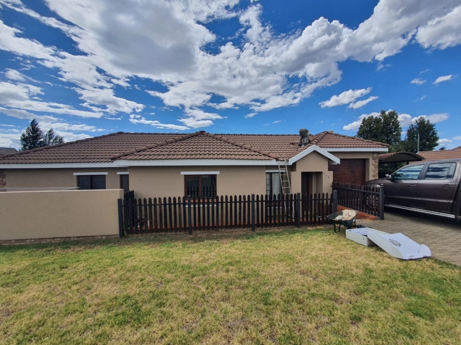 3 Bedroom Property for Sale in Hillside Free State